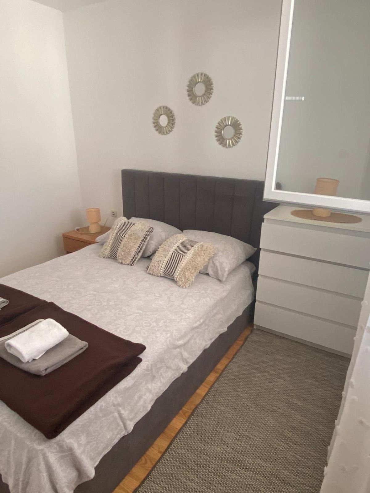 Oguic Apartman Pag Town Εξωτερικό φωτογραφία